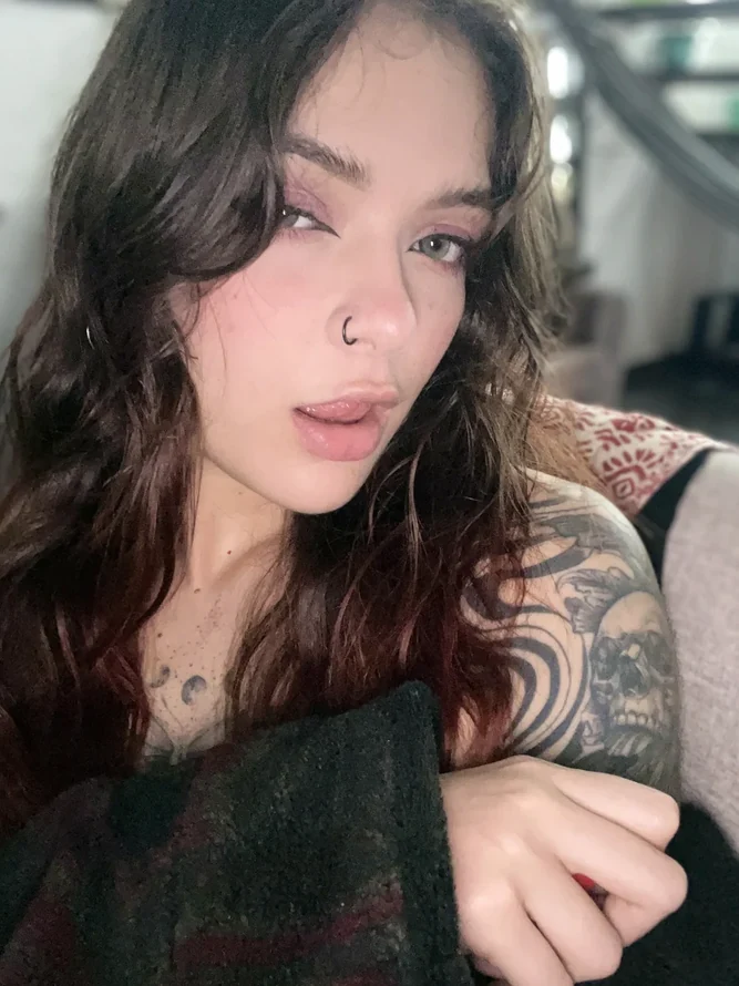 Emily, top Darmowe OnlyFans modelki - Mlewo