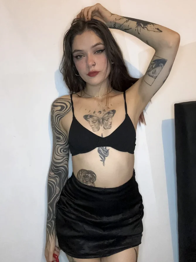 Najlepsze OnlyFans Rozgarty - Emily