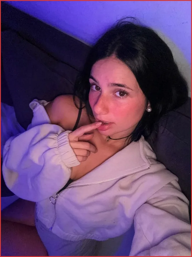 Top OnlyFans Chloe - Sinki, Kujawsko-Pomorskie