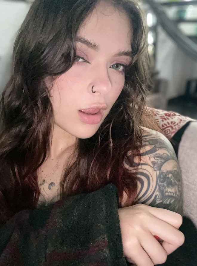 Najlepsze OnlyFans Kabaty - Emily