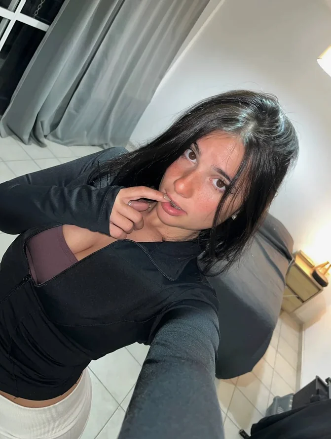 Darmowe OnlyFans Chloe - Luboń, Wielkopolskie